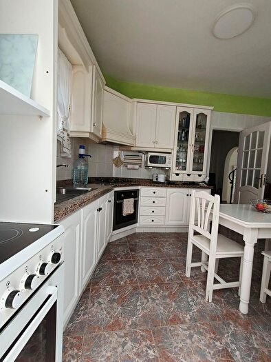 Casas en venta y pisos alquiler - 1