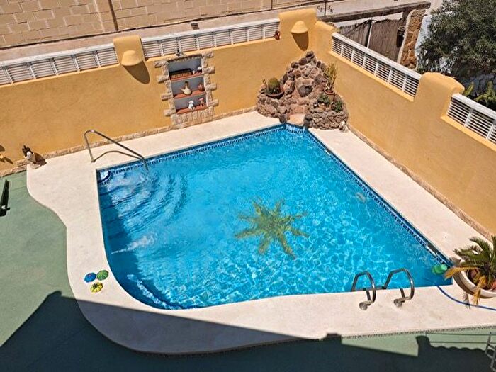 Casas en venta y pisos alquiler - 1