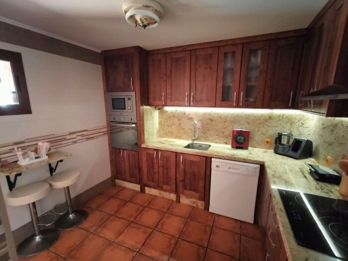 Casas en venta y pisos alquiler - 2