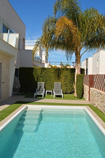 Casas en venta y pisos alquiler - 2