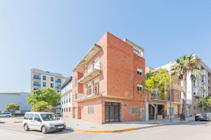Casas en venta y pisos alquiler - 1