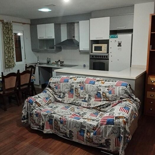Casas en venta y pisos alquiler - 1