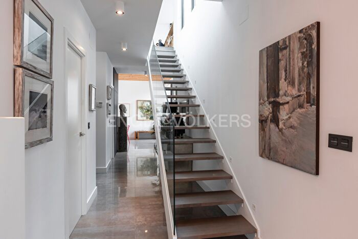 Casas en venta y pisos alquiler - 3