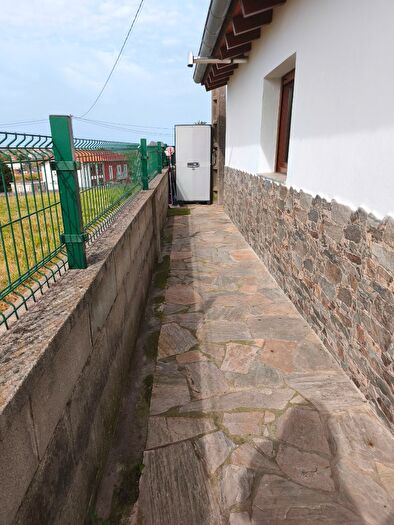 Casas en venta y pisos alquiler - 3