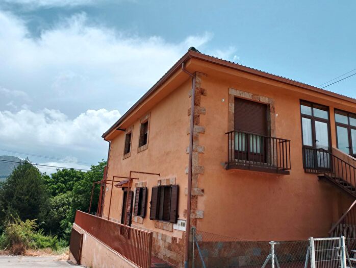 Casas en venta y pisos alquiler - 1