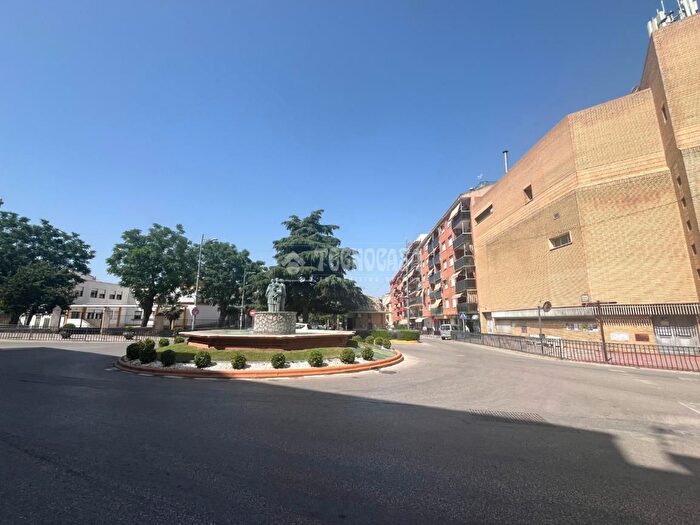 Casas en venta y pisos alquiler - 1