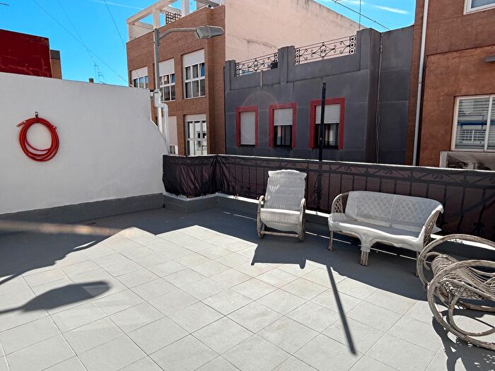 Casas en venta y pisos alquiler - 1