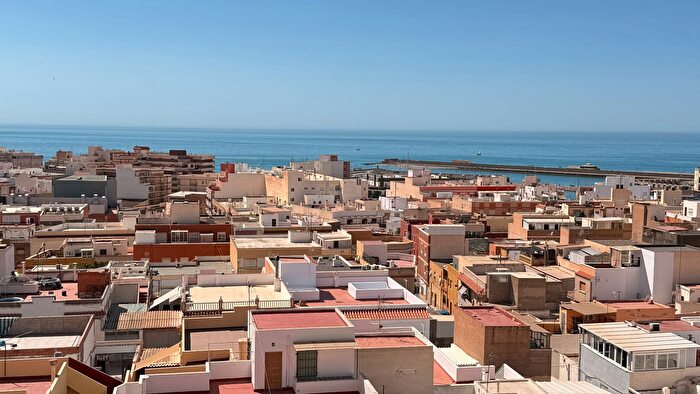 Piso en venta en Adra, Almería de 3 habitaciones