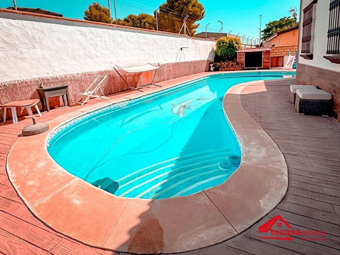 Casa en venta en Periurbano Oeste Sierra, El Higuerón de 4 habitaciones