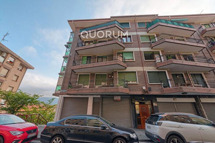 Casas en venta y pisos alquiler - 1