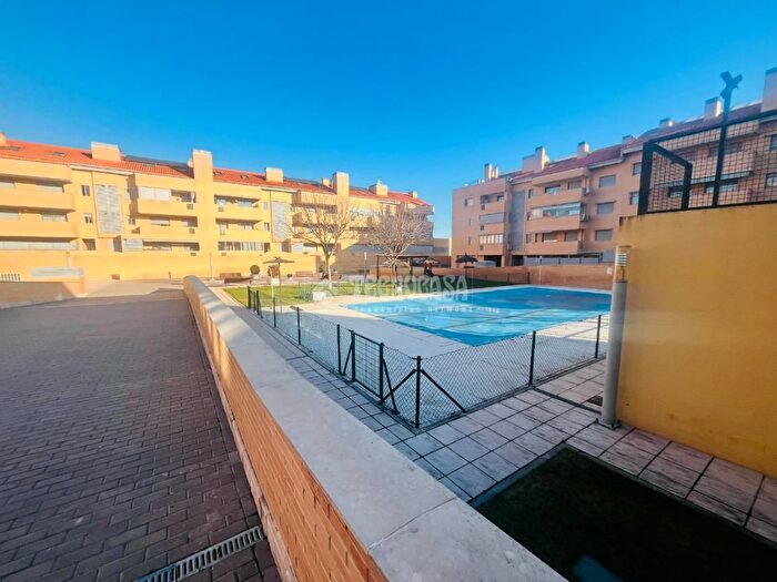 Casas en venta y pisos alquiler - 2
