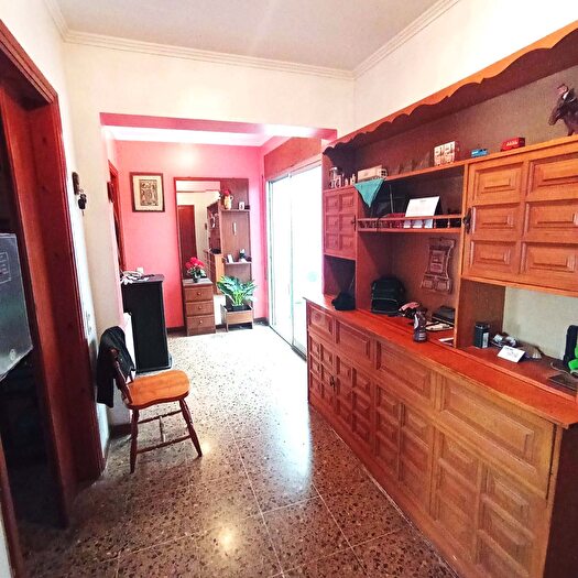 Casas en venta y pisos alquiler - 3