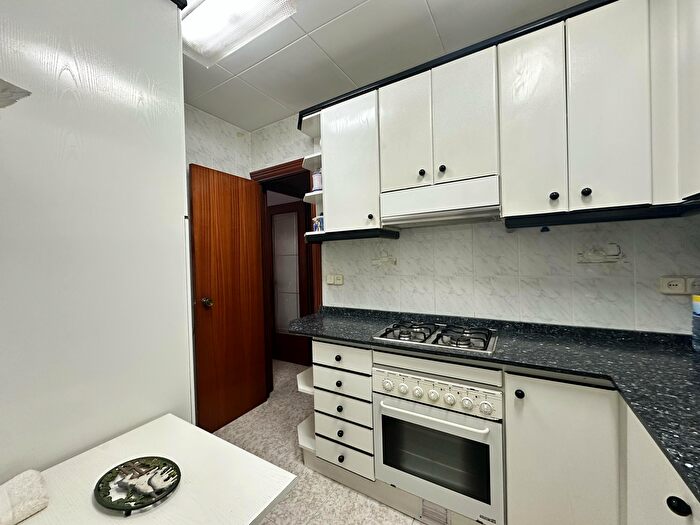 Casas en venta y pisos alquiler - 2
