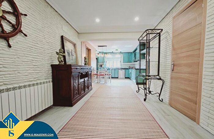 Casas en venta y pisos alquiler - 3