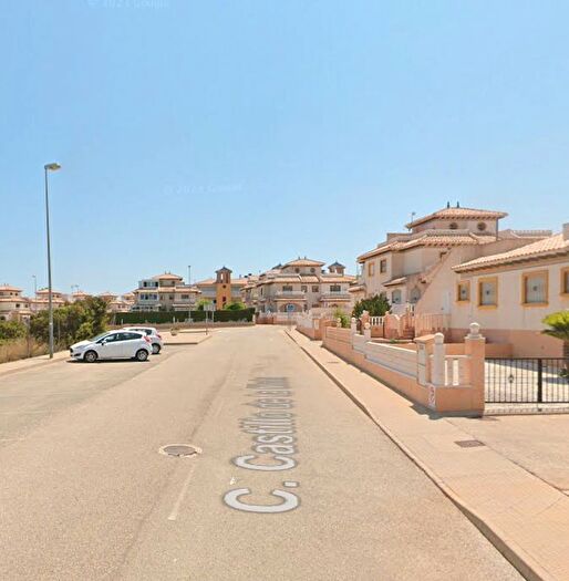 Casas en venta y pisos alquiler - 2