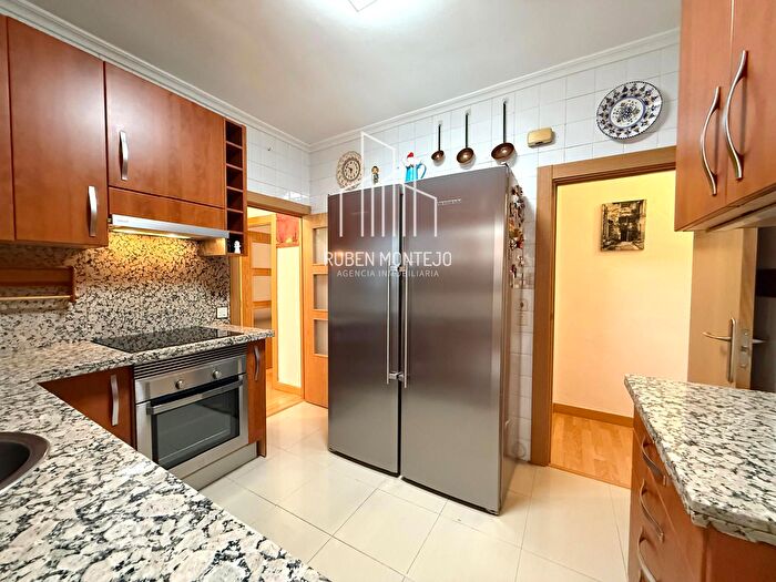 Piso en venta en Pizarrales, Salamanca Capital de 4 habitaciones