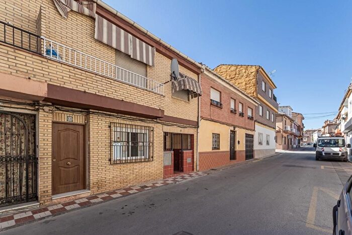 Casas en venta y pisos alquiler - 2