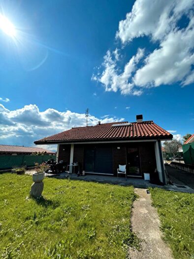 Casas en venta y pisos alquiler - 1