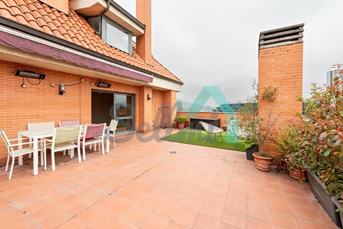 Casas en venta y pisos alquiler - 1