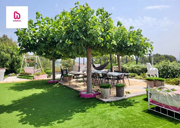 Casa en venta en Valls, Tarragona de 4 habitaciones