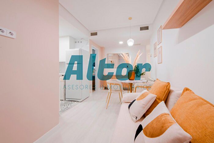 Casas en venta y pisos alquiler - 2
