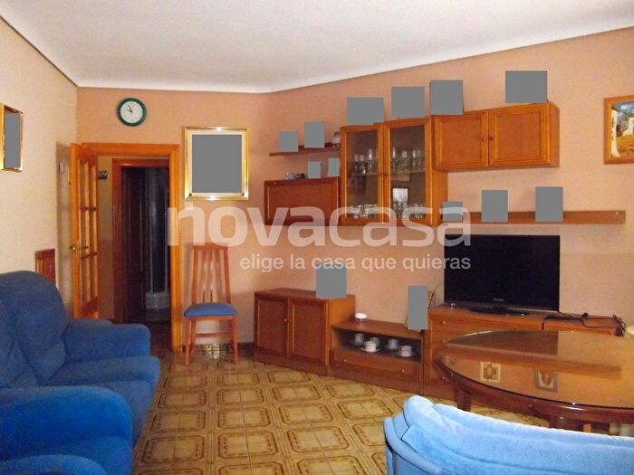 Casas en venta y pisos alquiler - 1