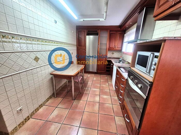 Casas en venta y pisos alquiler - 3