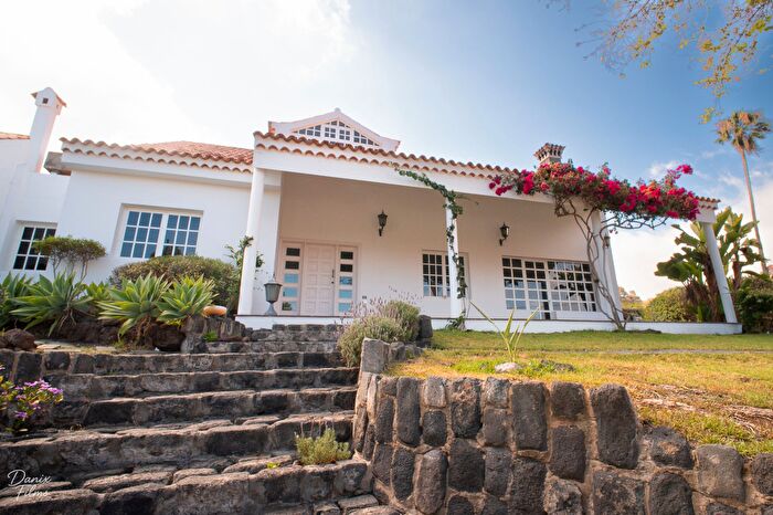 Casa en venta en Monte Lentiscal Las Meleguinas, Santa Brígida de 5 habitaciones