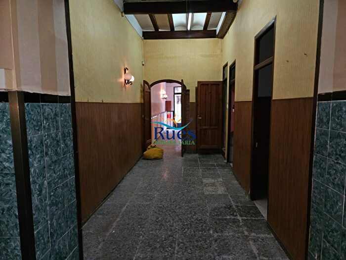 Casas en venta y pisos alquiler - 2