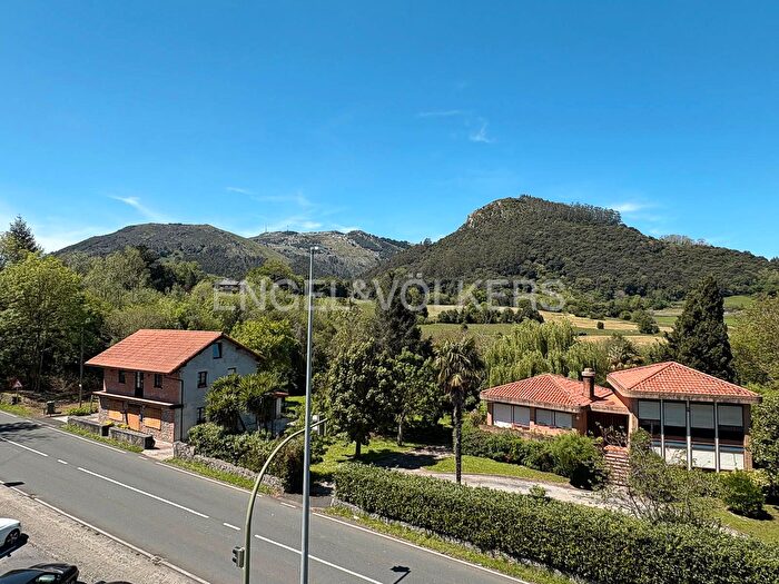 Piso en venta en Solares Valdecilla, Medio Cudeyo de 4 habitaciones