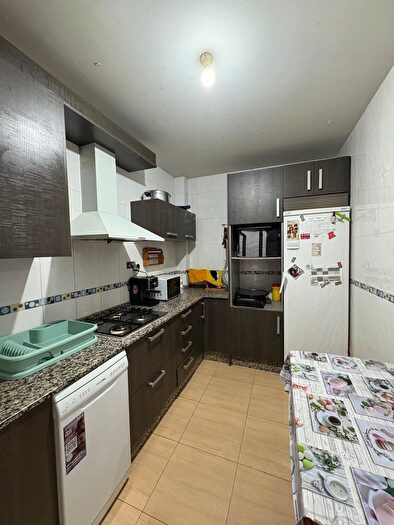 Casas en venta y pisos alquiler - 2