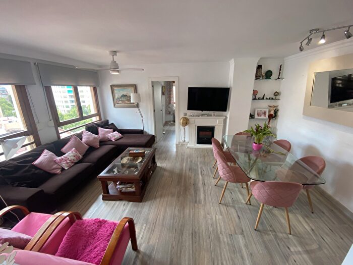Casas en venta y pisos alquiler - 1
