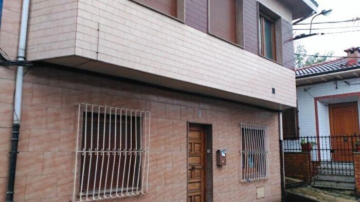 Casas en venta y pisos alquiler - 3