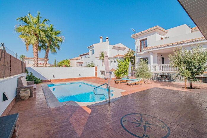 Casa en venta en Andalucía, Granada de 6 habitaciones