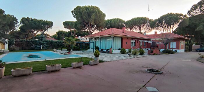 Casas en venta y pisos alquiler - 1