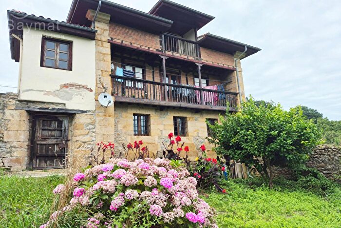Casa en venta en Alfoz de Lloredo, Cantabria de 5 habitaciones