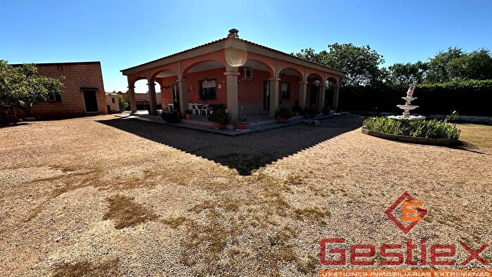 Casas en venta y pisos alquiler - 3