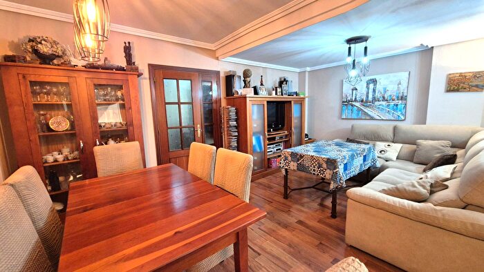 Casas en venta y pisos alquiler - 3