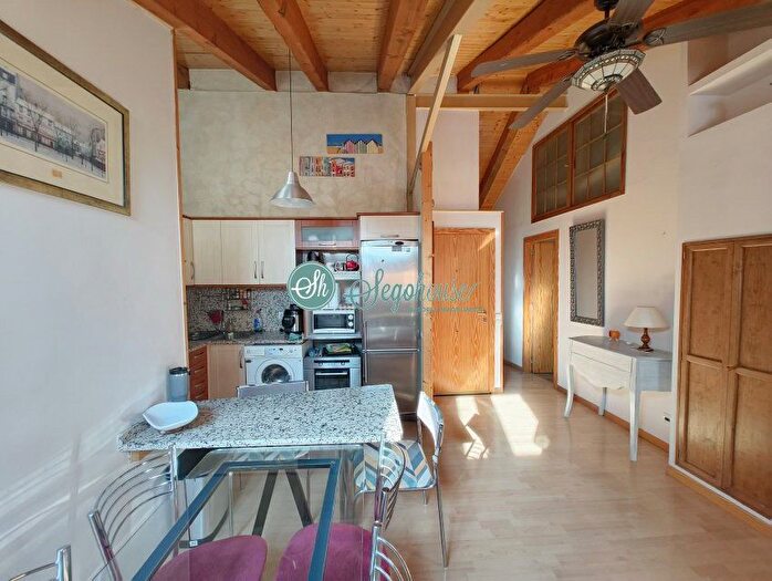 Casas en venta y pisos alquiler - 2
