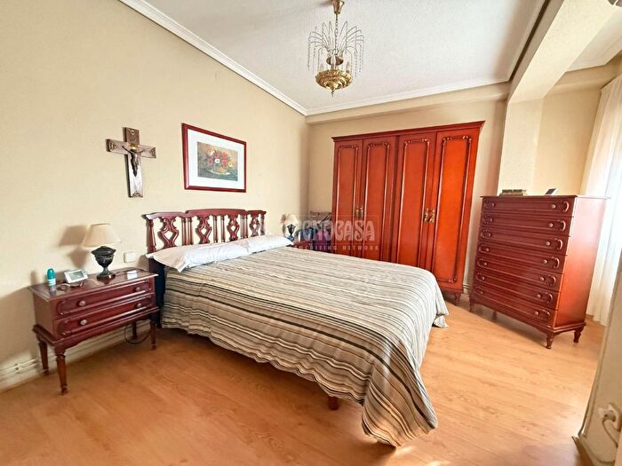 Piso en venta en Latina, Aluche de 3 habitaciones