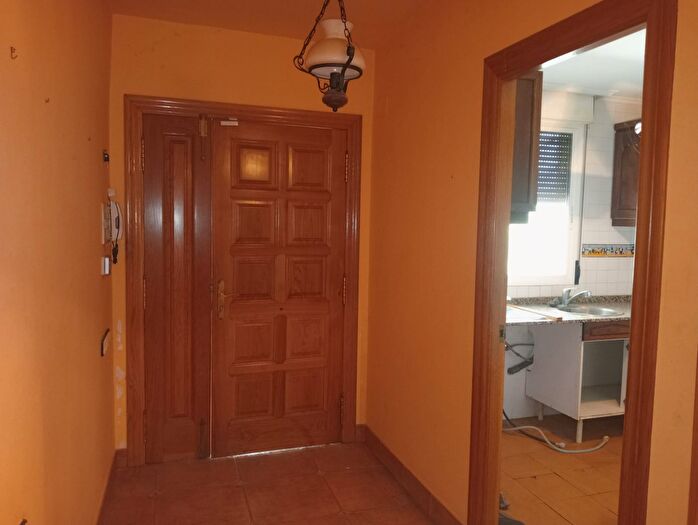 Casas en venta y pisos alquiler - 3