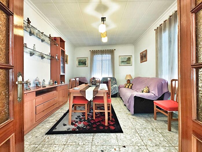 Casas en venta y pisos alquiler - 2