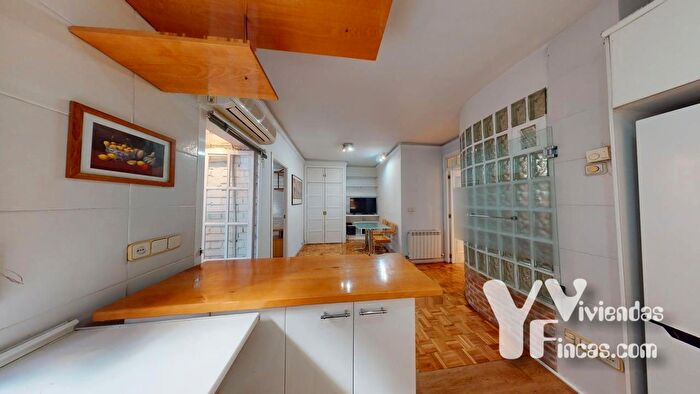 Casas en venta y pisos alquiler - 3