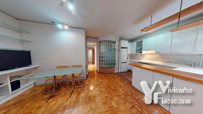 Casas en venta y pisos alquiler - 1