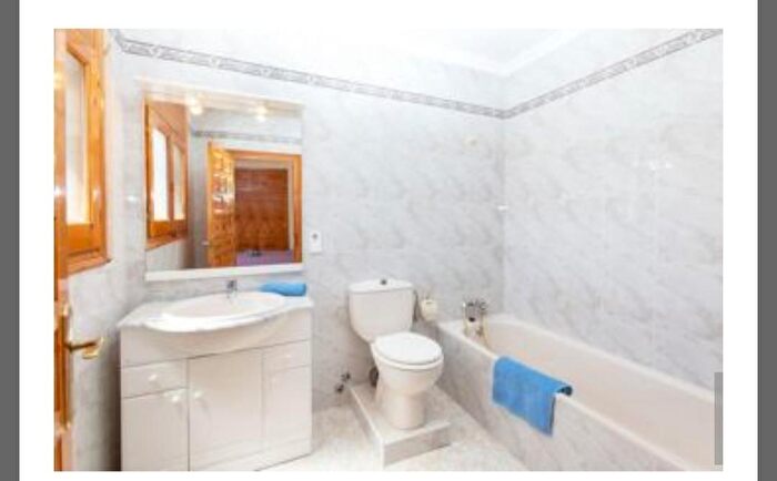Casas en venta y pisos alquiler - 3