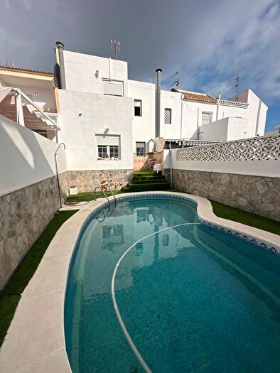 Casas en venta y pisos alquiler - 1