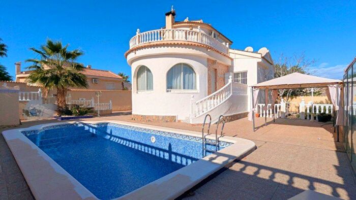 Casa en venta en Rojales, Alicante de 3 habitaciones