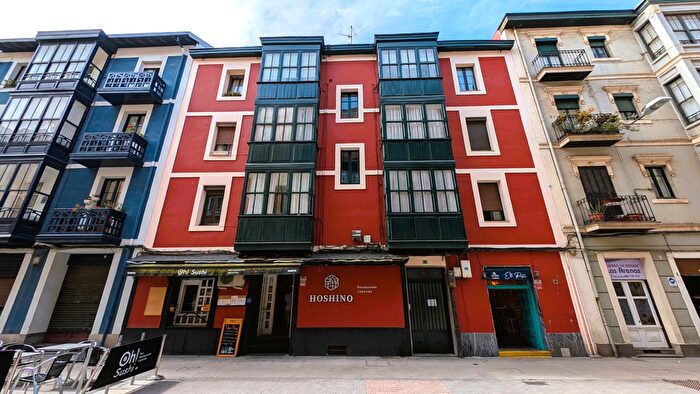 Casas en venta y pisos alquiler - 1