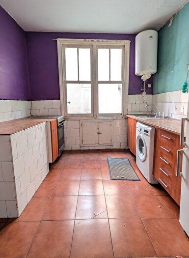 Casas en venta y pisos alquiler - 2