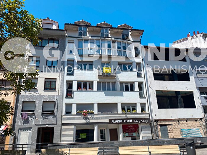Casas en venta y pisos alquiler - 2